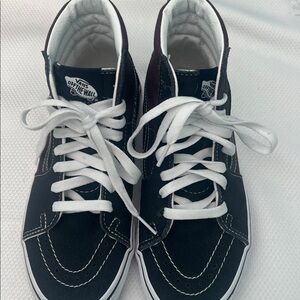Vans Off the Wall Black and Burgundy High-Top Sneakers. Size 6.5.